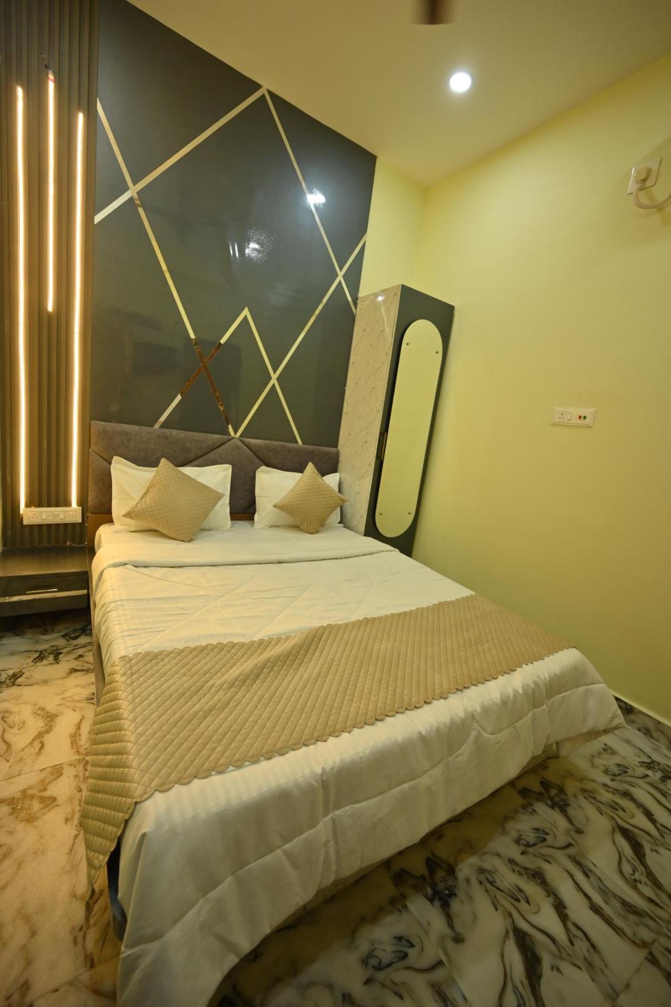 The Vintage Plaza Hotel Baripada Exterior foto