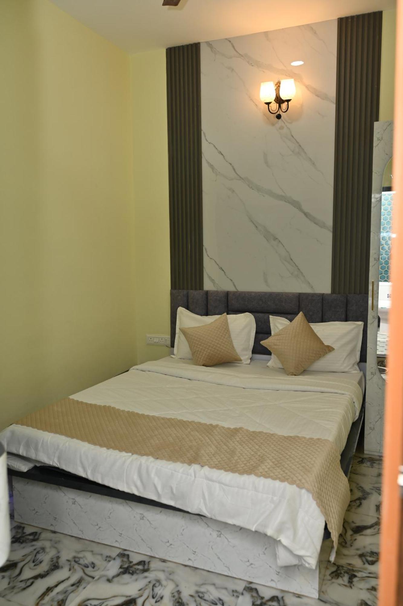 The Vintage Plaza Hotel Baripada Exterior foto