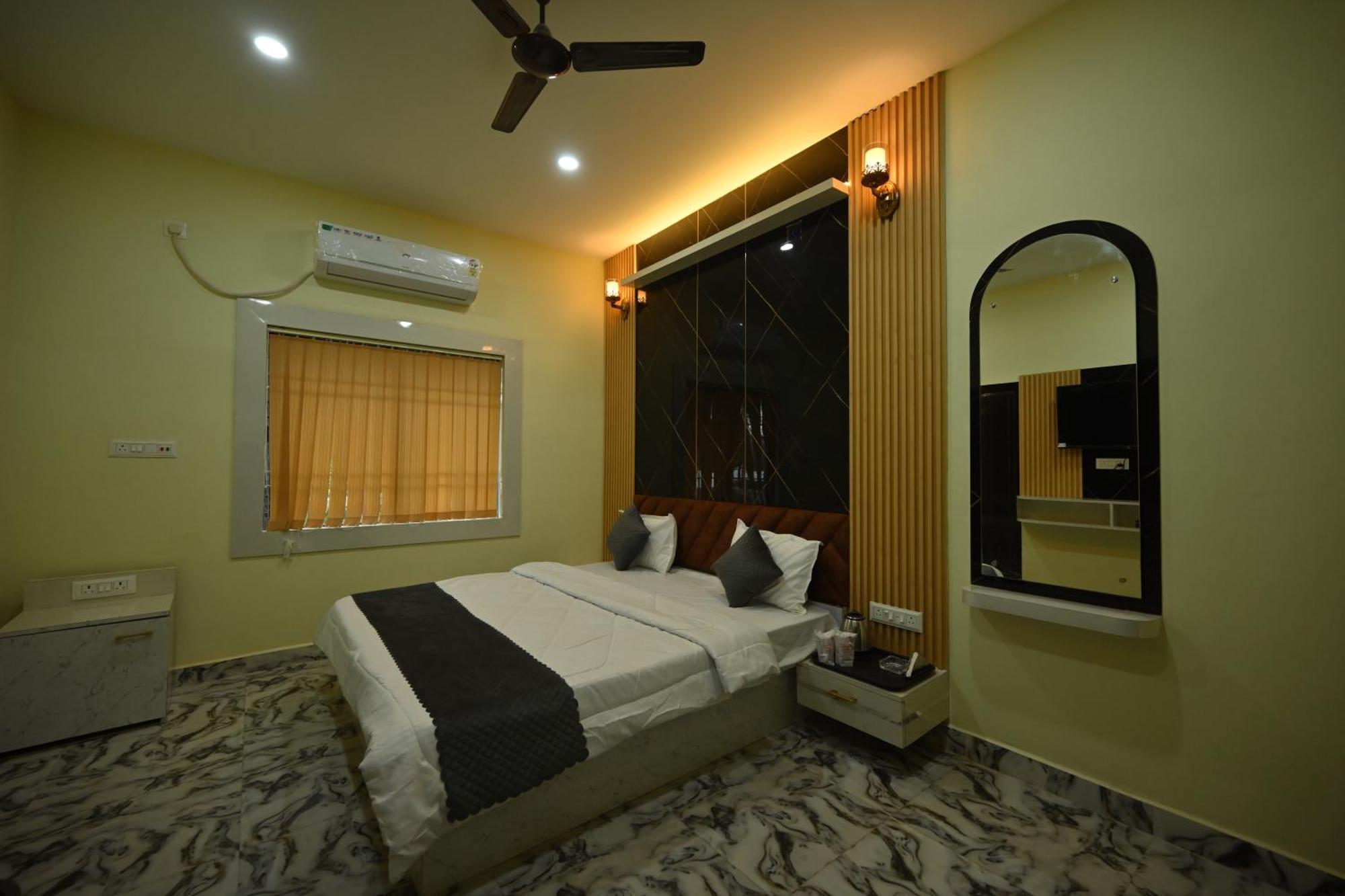 The Vintage Plaza Hotel Baripada Exterior foto