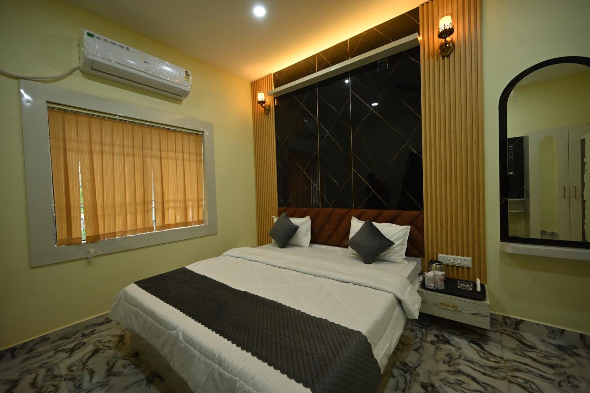 The Vintage Plaza Hotel Baripada Exterior foto