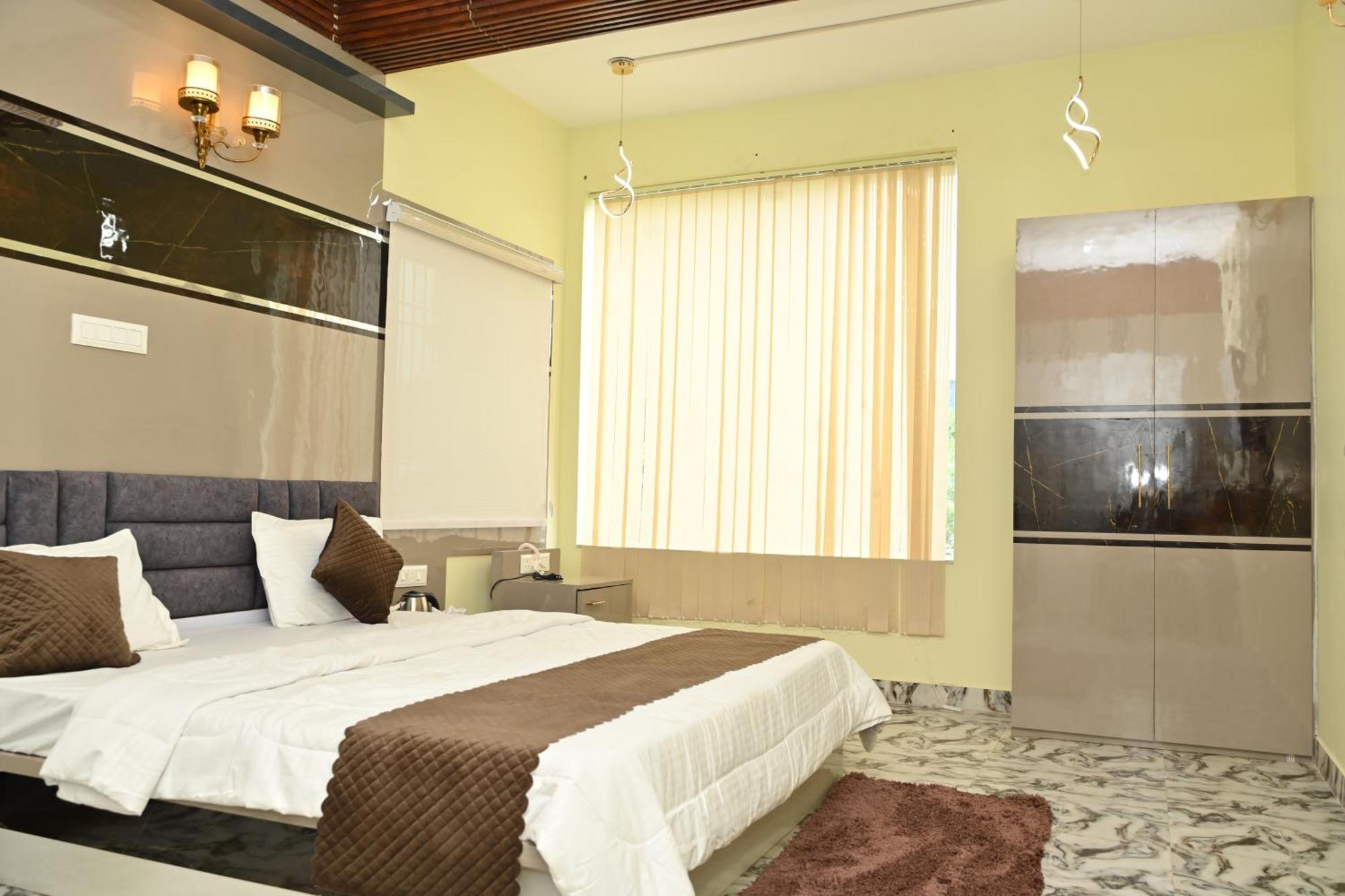 The Vintage Plaza Hotel Baripada Exterior foto