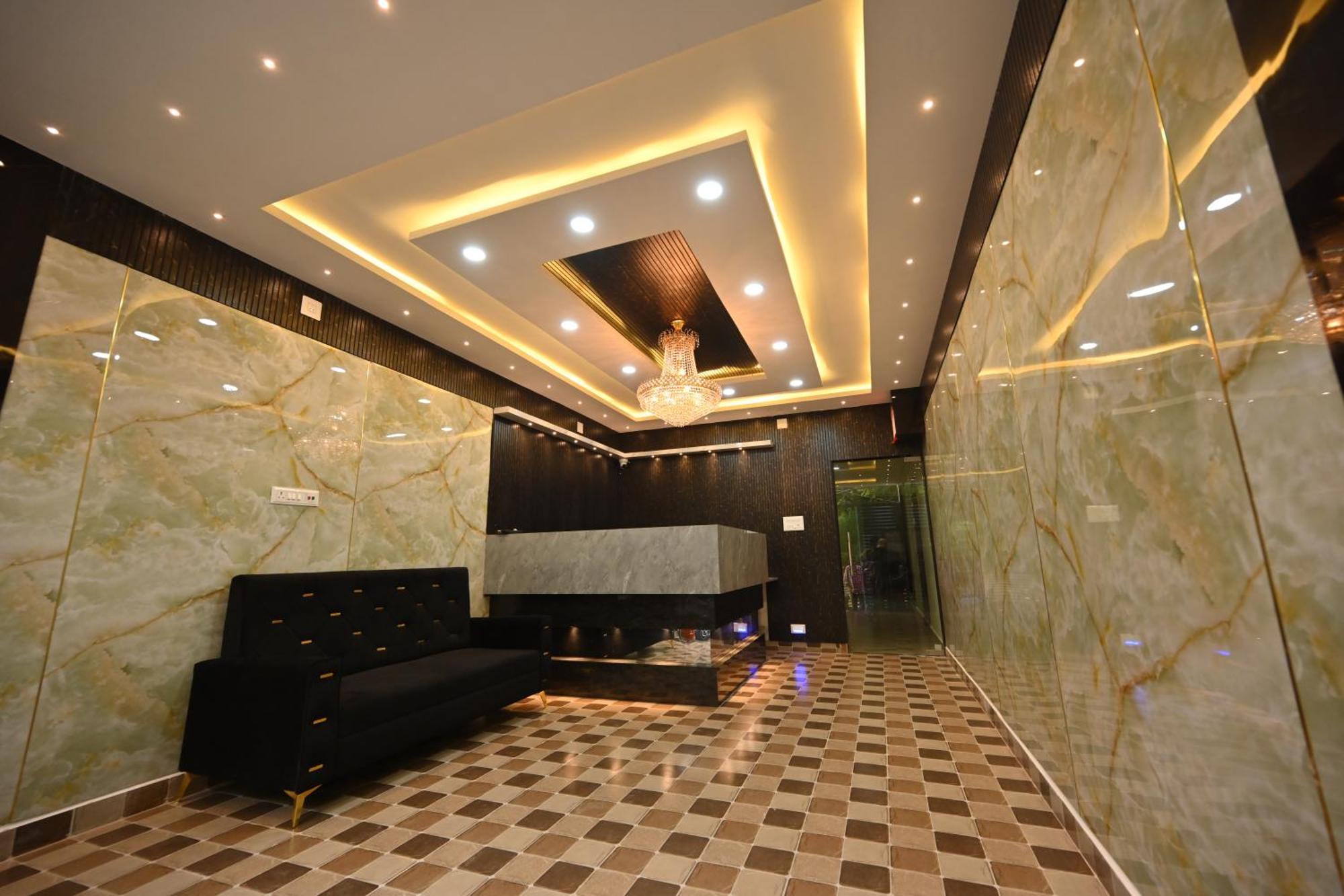 The Vintage Plaza Hotel Baripada Exterior foto